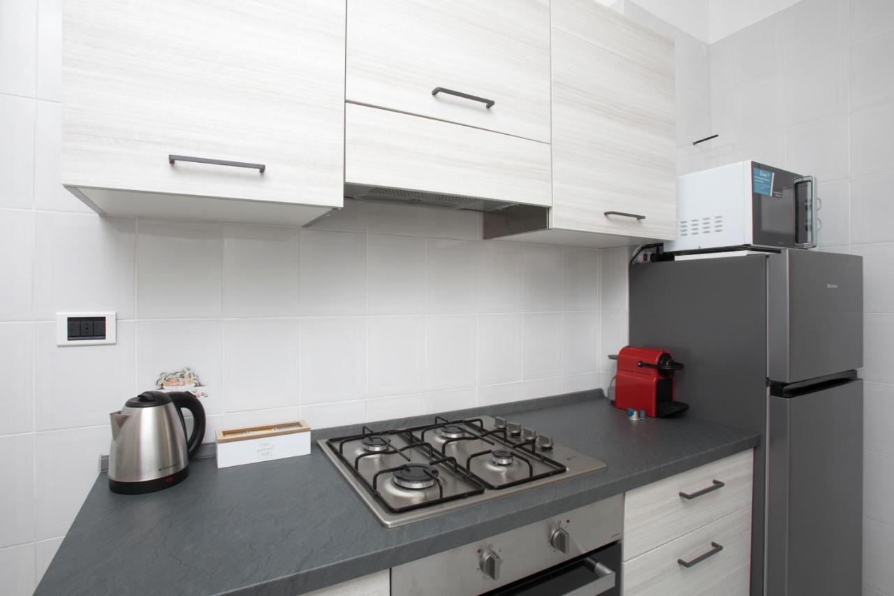 Appartamento Moderno Metro B San Paolo Рим Экстерьер фото